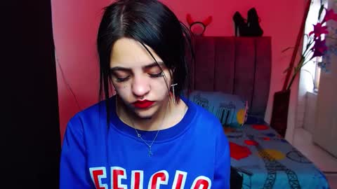 Snapshot of millacounisslosexanal chatting on October 10, 2025, 1:32 pm Violeta online show from October 10, 2025, 1:32 pm