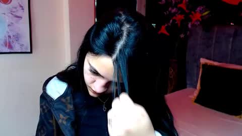 Snapshot of millacounisslosexanal chatting on December 1, 2025, 1:49 pm Violeta online show from December 1, 2025, 1:49 pm