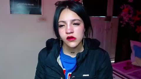 Snapshot of millacounisslosexanal chatting on January 13, 2026, 1:27 pm Violeta online show from January 13, 2026, 1:27 pm