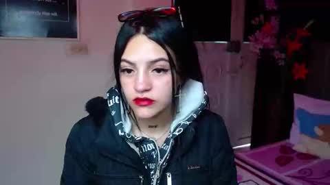 Snapshot of millacounisslosexanal chatting on January 14, 2026, 1:50 pm Violeta online show from January 14, 2026, 1:50 pm