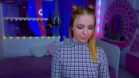 Milana online show from December 14, 2025, 11:31 pm