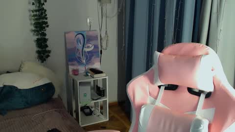 Snapshot of millapoolys chatting on December 2, 2024, 9:28 pm Milla online show from December 2, 2024, 9:28 pm