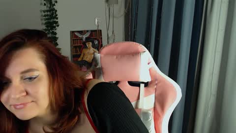 Snapshot of millapoolys chatting on December 3, 2024, 6:17 pm Milla online show from December 3, 2024, 6:17 pm