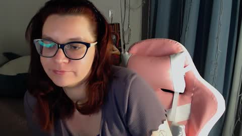 Snapshot of millapoolys chatting on December 9, 2024, 4:05 pm Milla online show from December 9, 2024, 4:05 pm