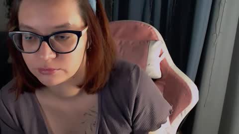 Snapshot of millapoolys chatting on November 23, 2025, 5:13 pm Milla online show from November 23, 2025, 5:13 pm