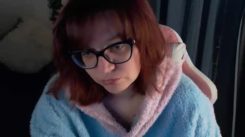 Snapshot of millapoolys chatting on December 2, 2025, 11:37 am Milla online show from December 2, 2025, 11:37 am