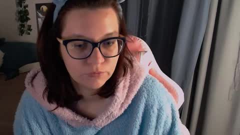 Snapshot of millapoolys chatting on January 12, 2026, 2:44 pm Milla online show from January 12, 2026, 2:44 pm