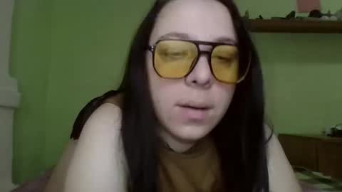 Snapshot of millasourety chatting on February 5, 2026, 12:43 pm MillaSourety online show from February 5, 2026, 12:43 pm