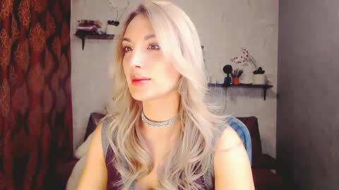 MillaXQueen online show from February 14, 2025, 11:31 am