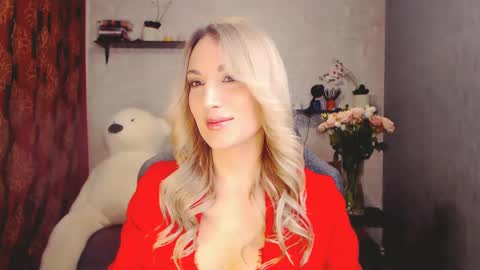 MillaXQueen online show from February 27, 2025, 3:26 pm