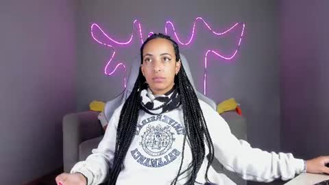 millie_volturi online show from June 22, 2026, 1:08 pm