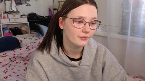 Millie online show from February 26, 2026, 5:17 am