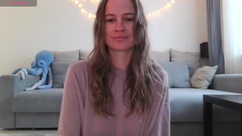 Snapshot of milly_browski chatting on October 16, 2025, 5:52 am milly_browski online show from October 16, 2025, 5:52 am