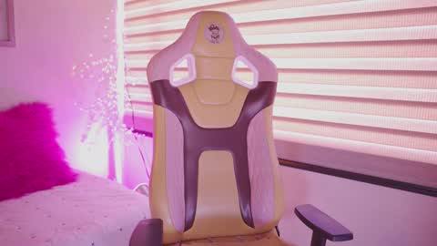 Snapshot of milly_kenner chatting on February 20, 2026, 7:25 pm MILLY online show from February 20, 2026, 7:25 pm