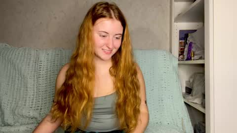 Snapshot of milly_milliy chatting on December 4, 2024, 5:33 pm Milly online show from December 4, 2024, 5:33 pm