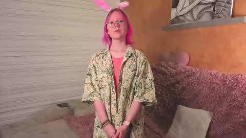 Milly online show from November 9, 2025, 4:33 am