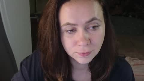 Snapshot of milora_ chatting on September 18, 2025, 3:58 pm Mila online show from September 18, 2025, 3:58 pm