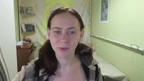 Snapshot of milora_ chatting on September 25, 2025, 3:38 pm Mila online show from September 25, 2025, 3:38 pm