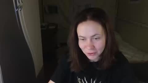 Snapshot of milora_ chatting on September 30, 2025, 4:56 pm Mila online show from September 30, 2025, 4:56 pm