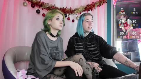 milten_trish online show from December 23, 2024, 7:52 pm