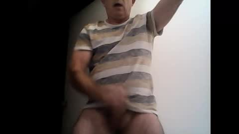 Snapshot of milu72 chatting on January 25, 2025, 4:57 pm milu72 online show from January 25, 2025, 4:57 pm