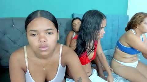 milu_18_ online show from January 7, 2026, 12:18 pm