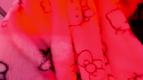 Snapshot of milu_carbajal_x chatting on February 25, 2026, 4:00 am milu_carbajal_x online show from February 25, 2026, 4:00 am