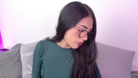 miluv19 online show from May 25, 2026, 7:09 pm