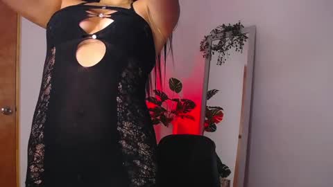 Mily Ortiz online show from November 6, 2025, 3:24 pm