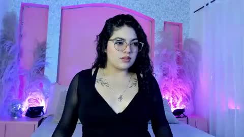 Snapshot of mily_sins chatting on June 12, 2026, 11:42 am Mily online show from June 12, 2026, 11:42 am