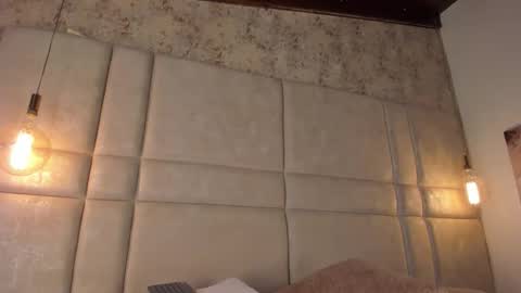 Milyy online show from October 18, 2025, 7:58 pm