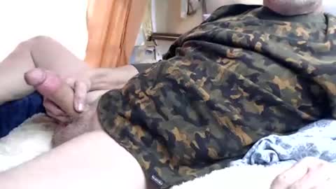 Snapshot of mimes32 chatting on February 7, 2025, 5:51 pm mimes32 online show from February 7, 2025, 5:51 pm