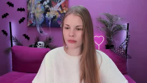 Kelly online show from November 2, 2025, 8:11 pm