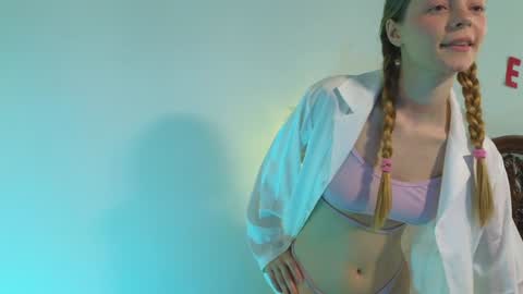 Snapshot of mimichelle chatting on December 21, 2024, 9:12 am mimichelle online show from December 21, 2024, 9:12 am