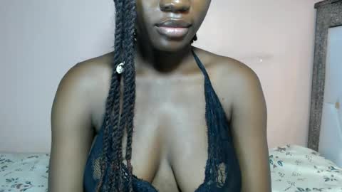 Snapshot of mimiebony chatting on June 4, 2026, 7:14 am mimiebony online show from June 4, 2026, 7:14 am