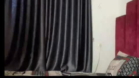 mimi online show from September 11, 2025, 11:54 am