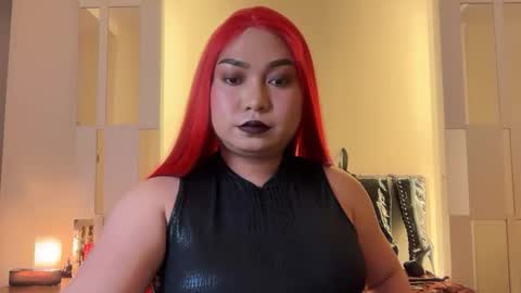 Queen Mimi online show from September 27, 2025, 1:49 pm