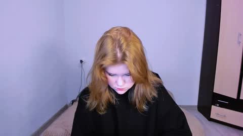 hi Im Mina  online show from November 26, 2025, 1:50 am