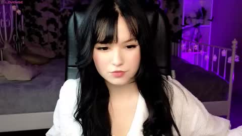 Mina online show from October 25, 2025, 10:45 am