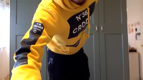 Snapshot of mince_alors chatting on November 27, 2025, 5:48 pm mince_alors online show from November 27, 2025, 5:48 pm