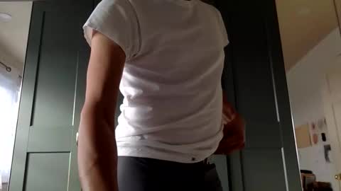 Snapshot of mince_alors chatting on December 1, 2025, 6:24 pm mince_alors online show from December 1, 2025, 6:24 pm