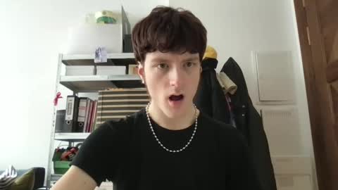 Snapshot of mindly chatting on March 3, 2025, 12:05 pm Mindly online show from March 3, 2025, 12:05 pm