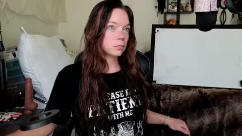 Mindy Mars online show from March 23, 2026, 8:02 pm