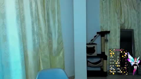 Snapshot of minefoxy2 chatting on December 2, 2024, 6:41 am Amber online show from December 2, 2024, 6:41 am