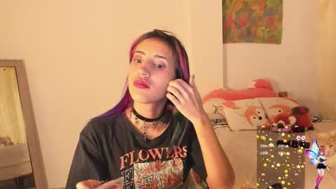 Snapshot of minefoxy2 chatting on January 15, 2025, 7:59 am Amber online show from January 15, 2025, 7:59 am