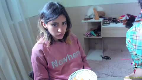 Snapshot of minefoxy2 chatting on September 17, 2025, 7:59 pm Amber online show from September 17, 2025, 7:59 pm