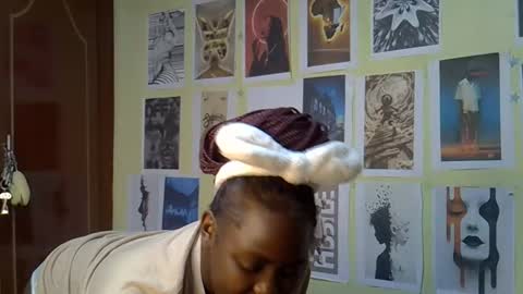 mini_karee online show from April 5, 2026, 10:40 pm