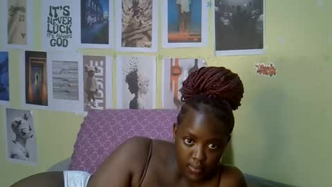 mini_karee online show from April 9, 2026, 11:59 am