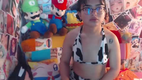 Snapshot of mini_rouse chatting on May 30, 2026, 5:43 pm Mini Rouse online show from May 30, 2026, 5:43 pm