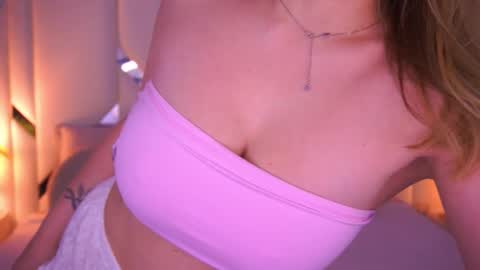 minifox_ online show from February 26, 2026, 4:06 pm